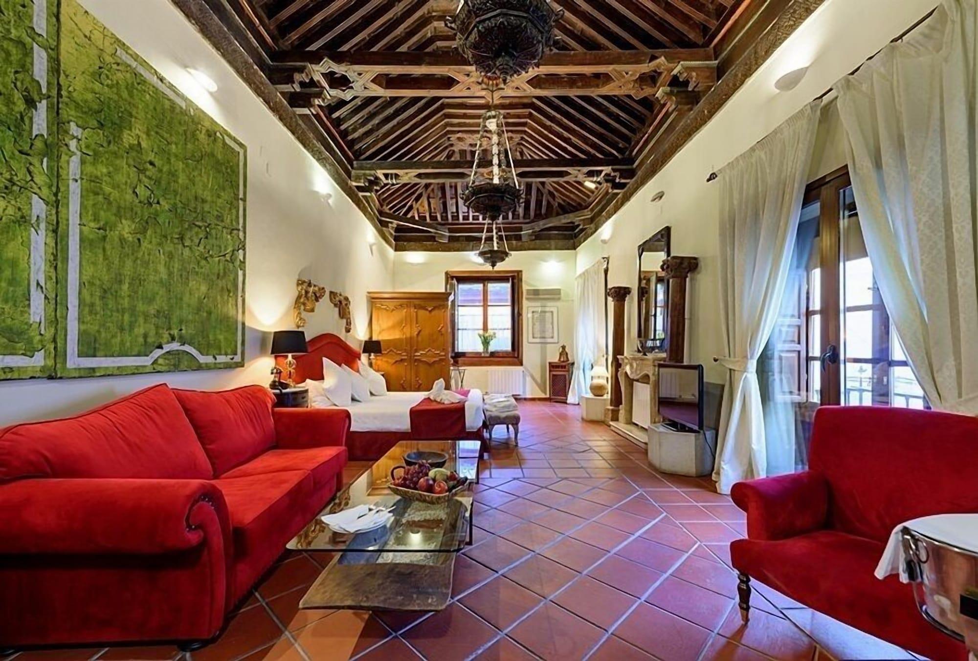 Palacio De Santa Inés 3*